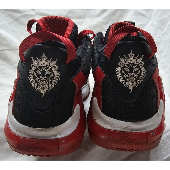 Nike LeBron Witness 8y Bred Black Red Athletic Basketball Shoes Sneakers New - Picture 3 of 6